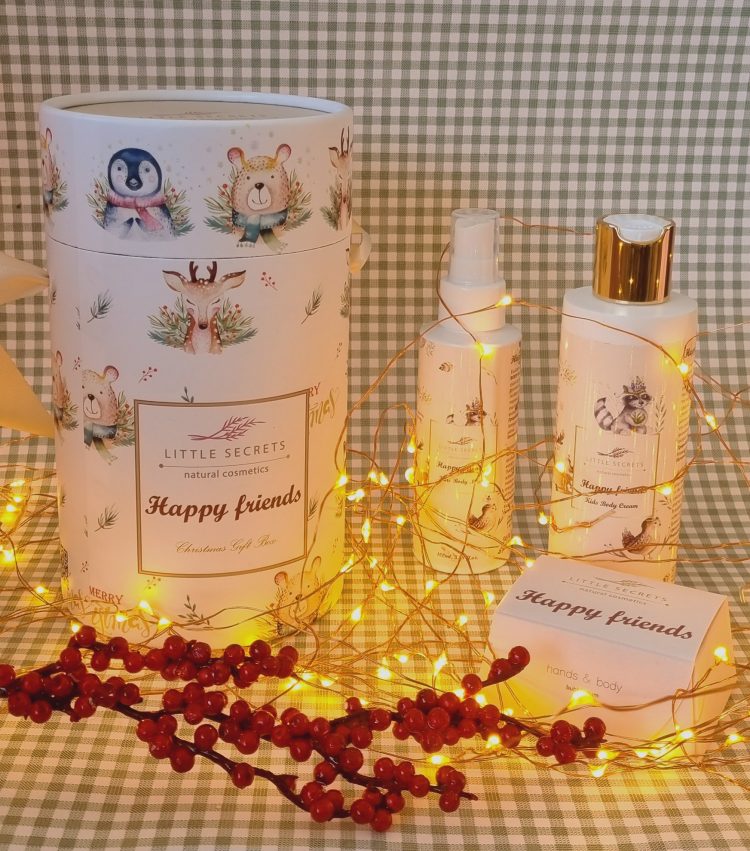 Little Secrets Happy Friends Christmas Gift Box Kids Body Cream & Kids Body Mist & Φυσικό Σαπουνι 3τμχ